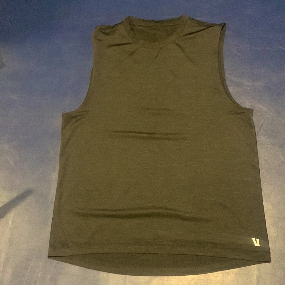 Vuori Sleeveless Performance Shirt